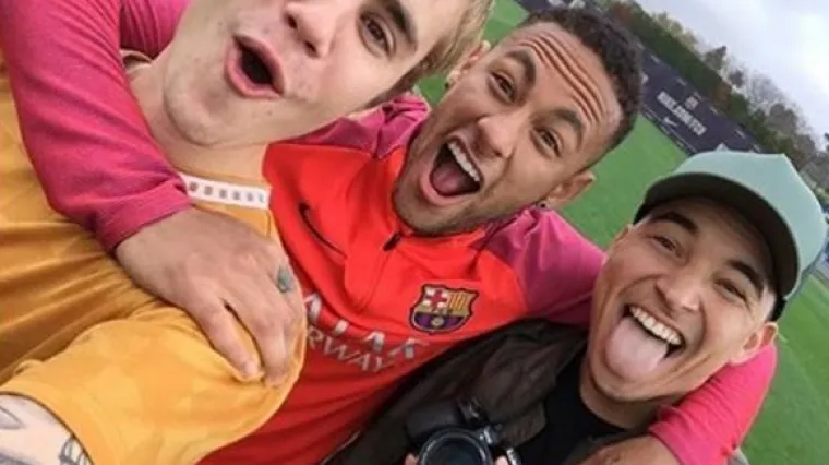Bieber se oku&scaron;ao jedan na jedan s Neymarom pa odradio nezaboravni selfie