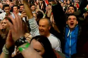 Hrvatska noć u Frankfurtu: dijaspora uživala u Buliću, Škori, Rozgi, Oliveru i Gibonniju