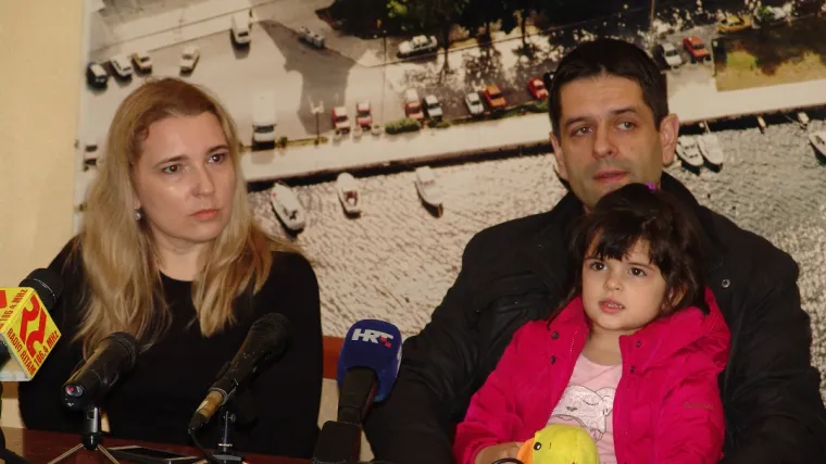 Roditeljima malene Eve potrebna je Va&scaron;a pomoć