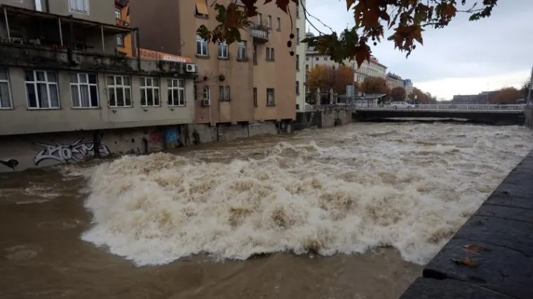 Oborine zamutile vodu u Rijeci: građanima se savjetuje da je do daljnjeg prokuhavaju