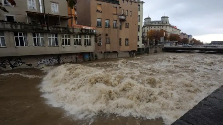 Ne pijte vodu ako nije prokuhana!