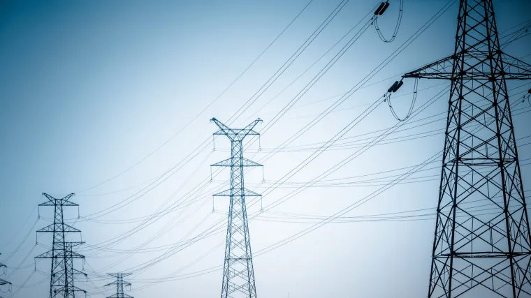 Na Mostu dobili, na ćupriji izgubili: niži PDV na struju pojest će rast naknade za zelenu energiju!