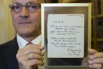 Pjesmica Anne Frank prodana za više od milijun kuna nepoznatom kupcu