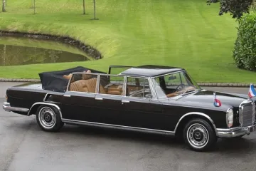 SAMO IH JE 9 TAKVIH: Ovaj Mercedes je bio Titov, a može biti i Va&scaron;