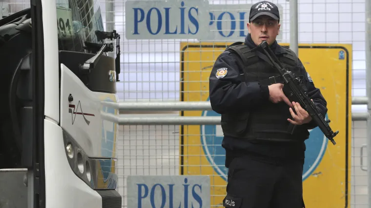 Teroristički napad na jugu Turske: eksplozija ispred ureda guvernera u Adanu