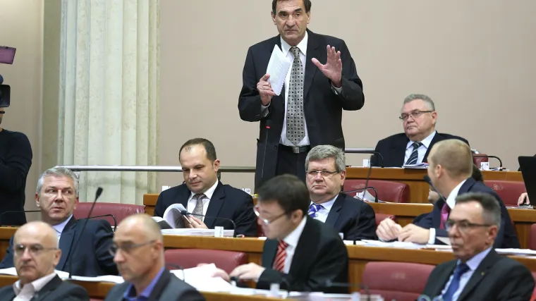 Rasprava u Saboru: Marić hvalio makroekonomske pokazatelje, Stazića brinuo kum Bože Petrova