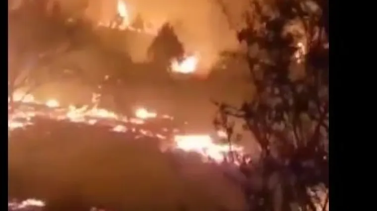 Deseci tisuća ljudi evakuirano, poslani i hrvatski kanaderi, počela uhićenja