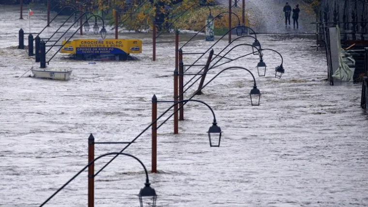 Nezapamćene poplave digle vlasti na noge, bujica povukla mu&scaron;karca - nestao bez traga