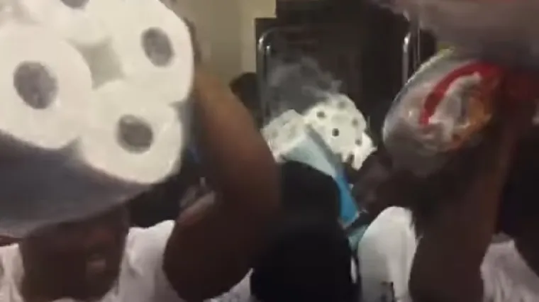 Pogledajte kaos na Crni petak - zbog WC papira!