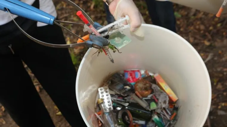 Dok država ratuje protiv salmonele, na zelenoj tržnici pakira se opasni medicinski otpad i skladi&scaron;ti u zoni izvori&scaron;ta vode!