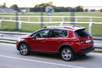TEST: Peugeot 2008 Allure 1.2 PureTech 110 EAT6