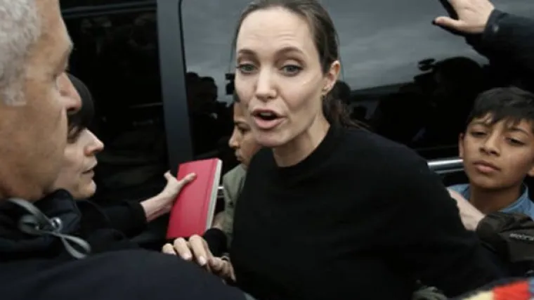 Angelina smr&scaron;avjela do neprepoznatljivosti zbog stresnog razvoda?!