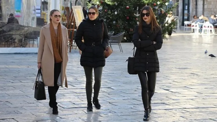 Na Stradunu dobro raspoloženje i radnim danom, evo tko je sve učinio đir