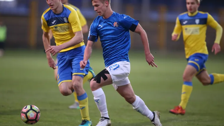 Dinamo pogotkom mladog braniča preko Intera u polufnale Kupa: Osijek minimalno slavio nad Belupom