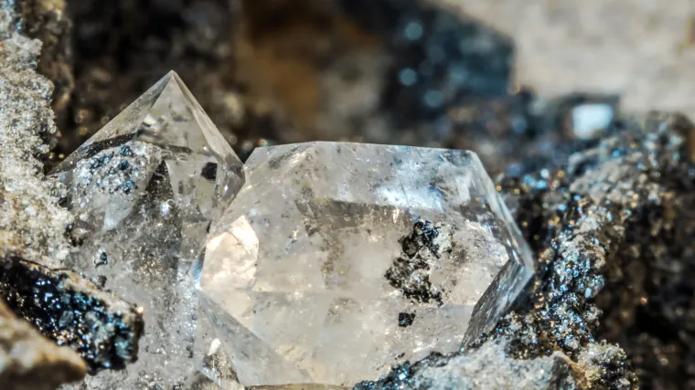 Oceani puni 'vanzemaljaca' možda su skriveni ispod povr&scaron;ine Zemlje