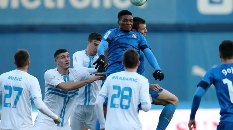 Rijeka je imala sva tri boda u rukama, a onda je ostala s igračem manje i bez pobjede