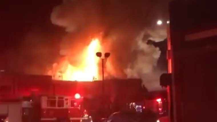 U požaru u kalifornijskom noćnom klubu najmanje 24 mrtvih