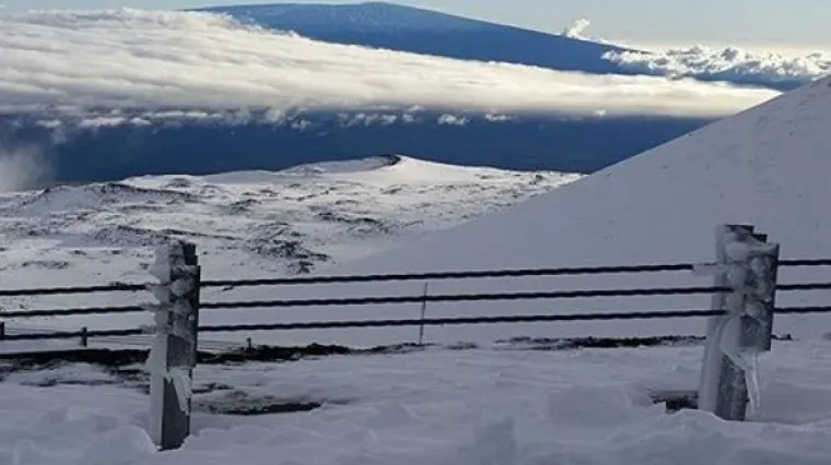 Tropski otok okovalo i do 90 cm snijega!