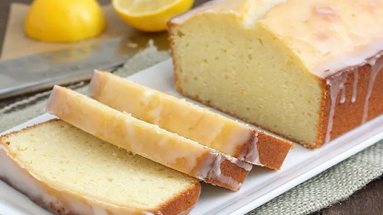 Jede vam se nešto slatko? Poludjet ćete za ovim brzim i sočnim kolačem od limuna