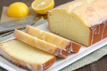 Jede vam se nešto slatko? Poludjet ćete za ovim brzim i sočnim kolačem od limuna