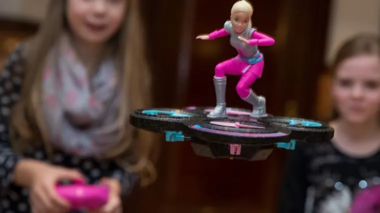 Moderna Barbie nije samo 'lijepa djevojka': djeca nalaze uzore u poslovno uspje&scaron;nim barbikama