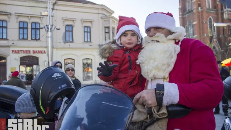Motomrazovi darivali najmlađe Osječane