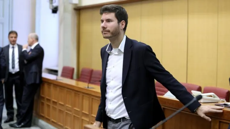 Kosor kritizirala Pernara, on joj žestoko odgovorio: 'Žalosno je kada stari politički mrtvaci omalovažavaju rad mladih'