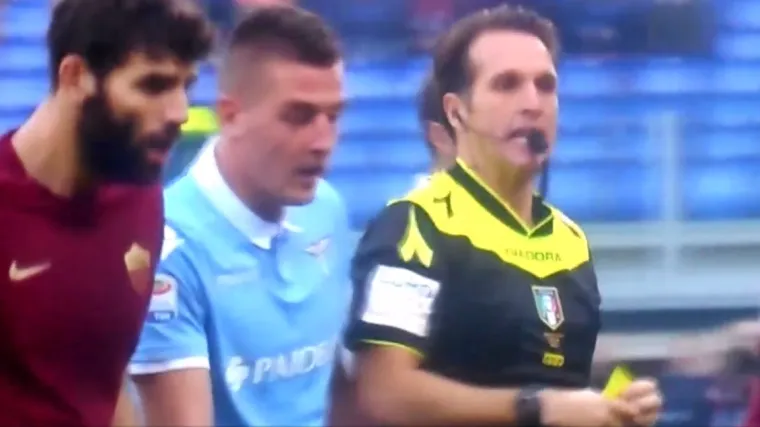 Talijan tri puta promijenio odluku u rimskom derbiju!