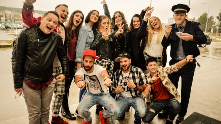 Seksi tulum i duboki dekoltei u dugoočekivanom spotu Koktelsa za pjesmu 'Barbara'