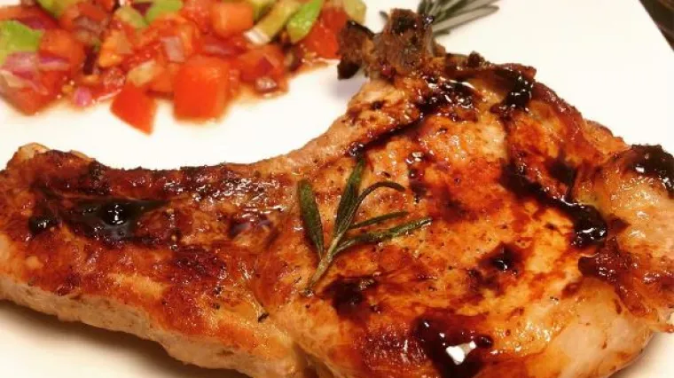 Brzinski ručak: Svinjski kotleti u marinadi od senfa i meda