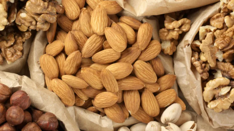 &Scaron;akom ora&scaron;astih plodova dnevno protiv krvožilnih bolesti, tumora i dijabetesa