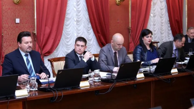 Minimalna plaća narast će pet posto, turističke članarine bit će pet posto niže