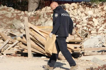  Na gradilištu se urušio zid i poklopio radnika, bori se za život