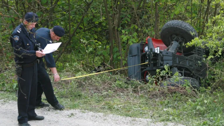 Poginuo motociklist u Klenovniku: sletio s lokalne ceste zatvorene za promet