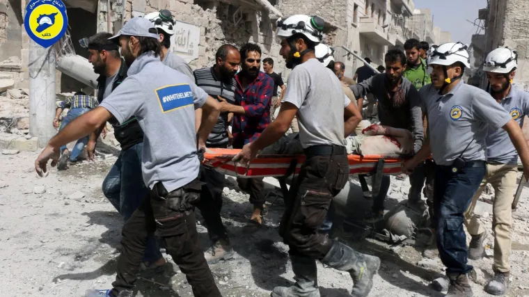 Crveni križ objavio: iz Alepa evakuirano 150 civila, uglavnom bolesnika