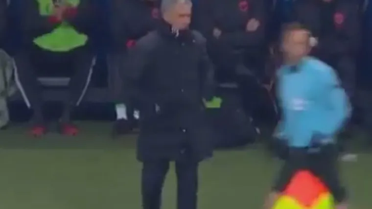 Mourinho se skoro sudario sa linijskim sucem