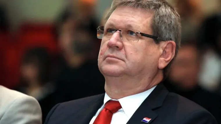 'Proračun za 2017. je tipični HDZ-ov državni proračun koji dijeli &scaron;akom i kapom, opet nas tjera u skalu duga'