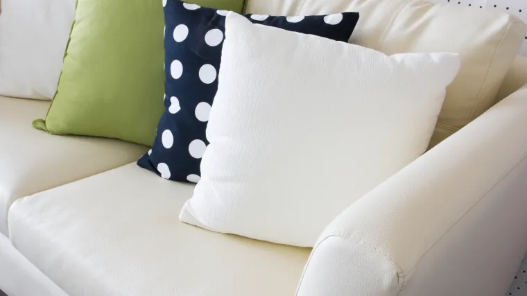 Pod njima propao dvosjed: pretili bračni par tužio proizvođača namje&scaron;taja i dobio presudu