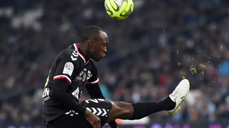 Pomahnitali bivši igrač PSG-a napao djevojku i pretukao mladića koji se bori za život