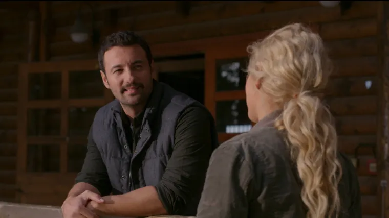 Novi lik u Zlatnim dvorima je Mladen kojega glumi Ivan Herceg