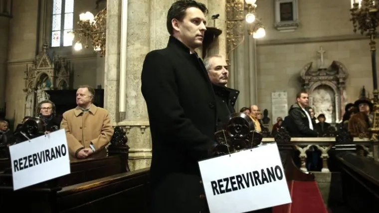 Petrov nakon mise u Katedrali progovorio o brojnim aktualnim pitanjima