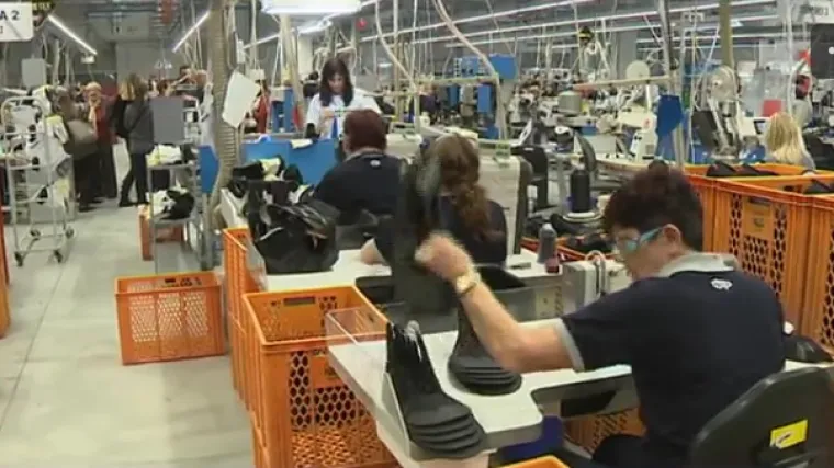 Radnicima uredno isplaćuje plaće, božićnice i regres