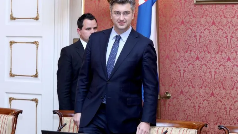 Plenković: 'Božićnica državnim i javnim službenicima. Nadamo se do kraja godine'