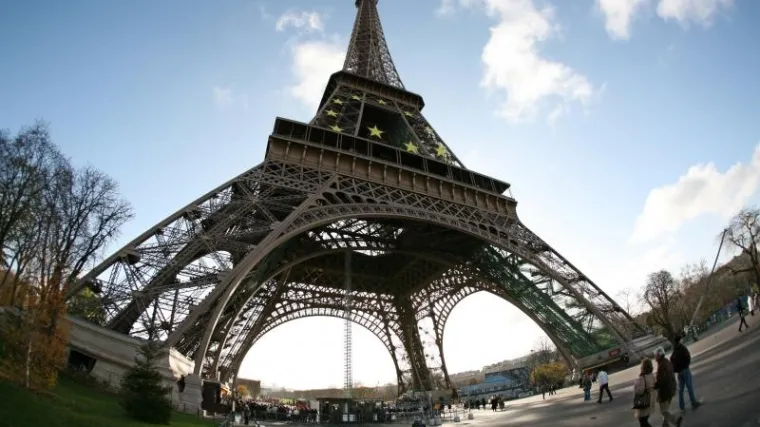 Ako ste ovih dana u Parizu, izabrali ste najgori mogući trenutak: Eiffelov toranj ostaje zatvoren drugi dan zaredom
