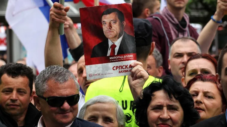 'Reagirat ćemo ako bosanski Srbi prijeđu crvenu liniju'