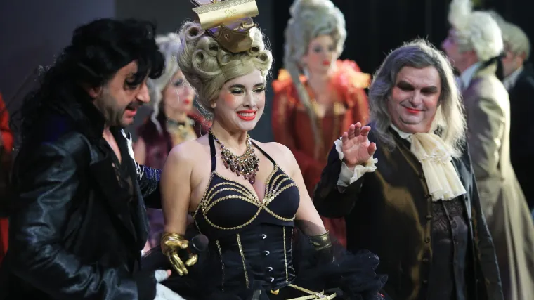 Kulturni elitisti opet u &scaron;oku: Nives Celzijus glumi u HNK-u, a kod &Scaron;prajca je objasnila da ne pjeva narodnjake