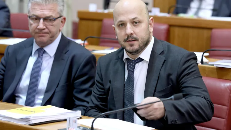 U Saboru zaiskrilo na spominjanje imena Matka Glunčića, Maras umalo izgubio riječ