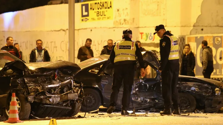 Sudar u centru Splita: vatrogasci iz smrskanog automobila izvlačili vozača