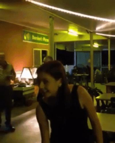 Njoj će biti lako u braku kad može toliko popiti