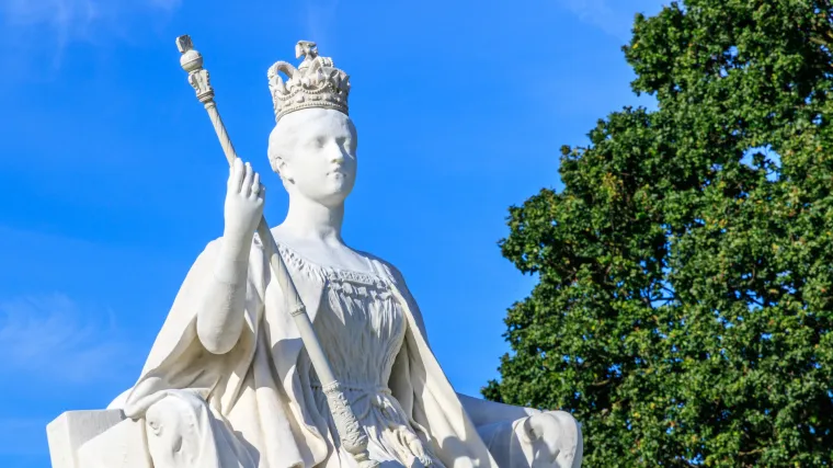 Gaće ne mogu naći kupca: nitko ne želi pumperice kraljice Viktorije